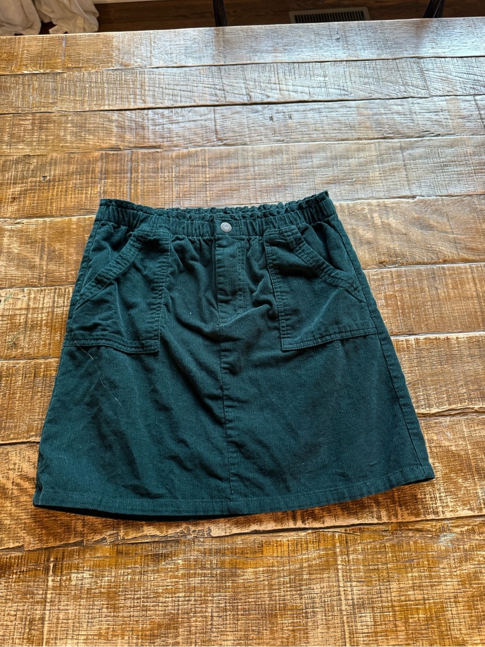 Old Navy Dark Green A-Line Skirt with Front Patch Pockets